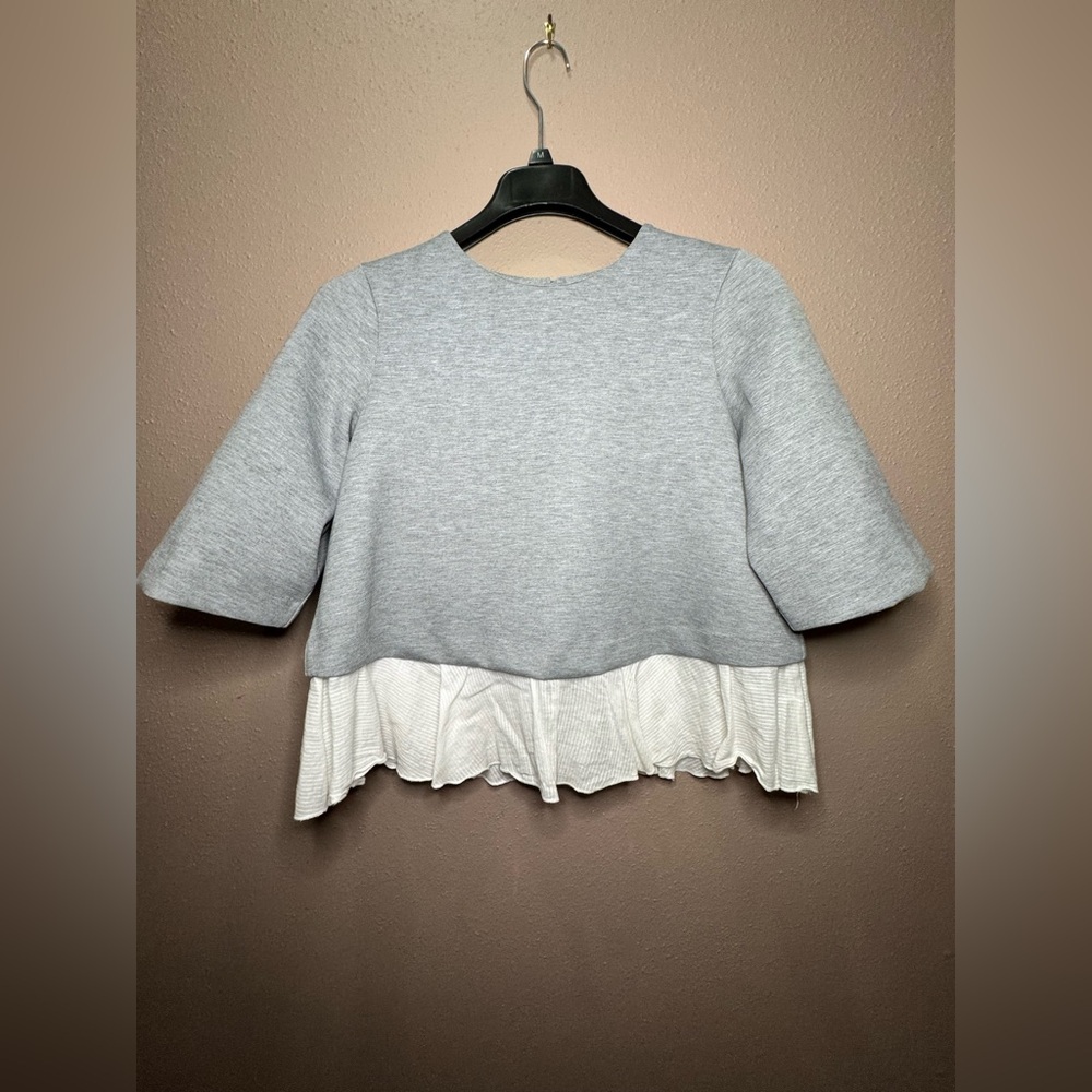 Halogen Heather Gray Top with White Ruffle Hem
